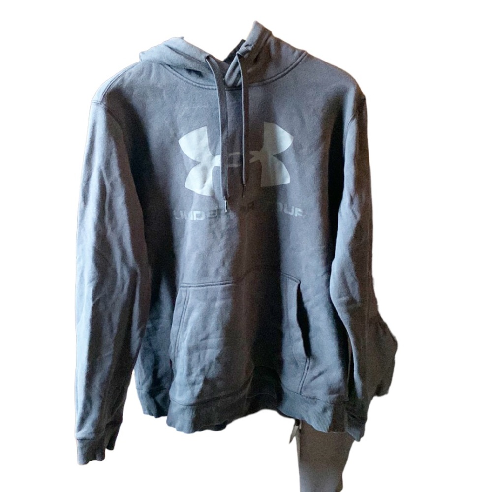 Black Under Armour hoodie